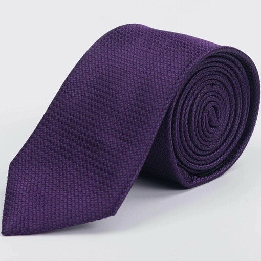 Аренда фиолетового галстука для мужских костюмов