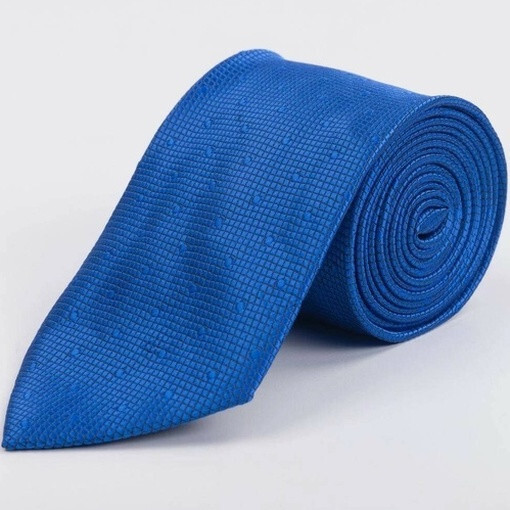 Прокат синего фактурного галстука с мелким узором для мужских костюмов