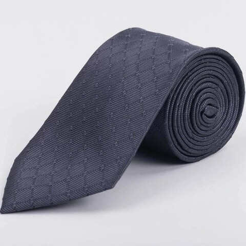 Прокат серого галстука в клетку для мужского костюма