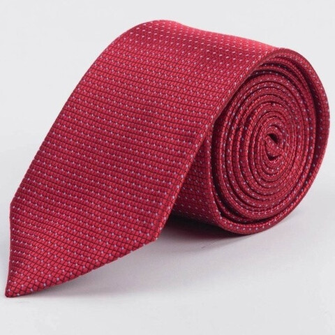 Аренда галстука бордового цвета с белым фактурным узором для мужского костюма