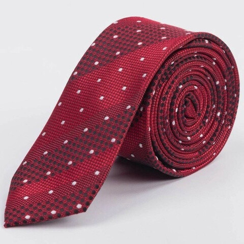 Прокат узкого фактурного галстука ярко-бордового цвета в широкую полоску с круговым узором для мужск