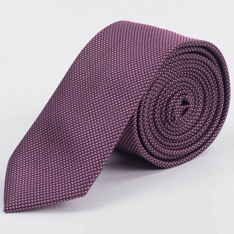 Прокат узкого галстука бордового цвета с узором для мужского костюма