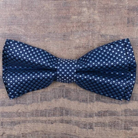 Синяя бабочка в аренду с мелким шахматным узором для мужских костюмов