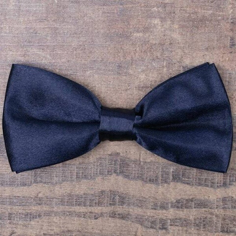 Синяя бабочка в аренду для мужских костюмов