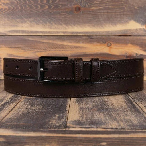 Прокат ремня коричневого цвета для мужских костюмов