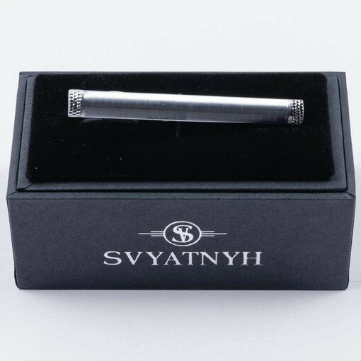 Аренда классического зажима с элементами гравировки по краям для мужских костюмов